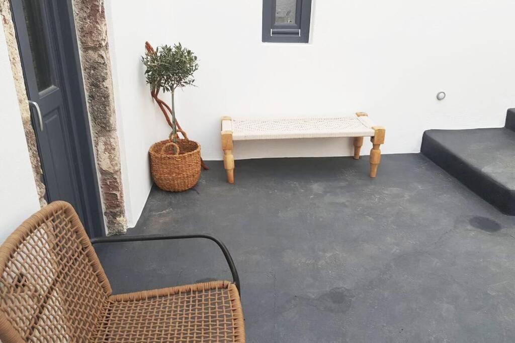 Villa Santorini Folia Cave House With Jacuzzi Pyrgos Kallistis Exterior foto