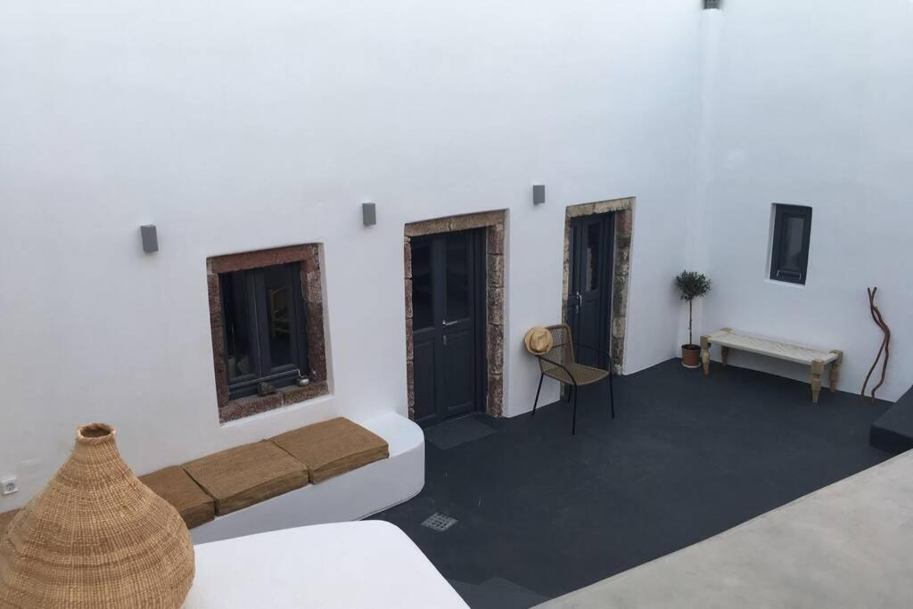 Villa Santorini Folia Cave House With Jacuzzi Pyrgos Kallistis Exterior foto