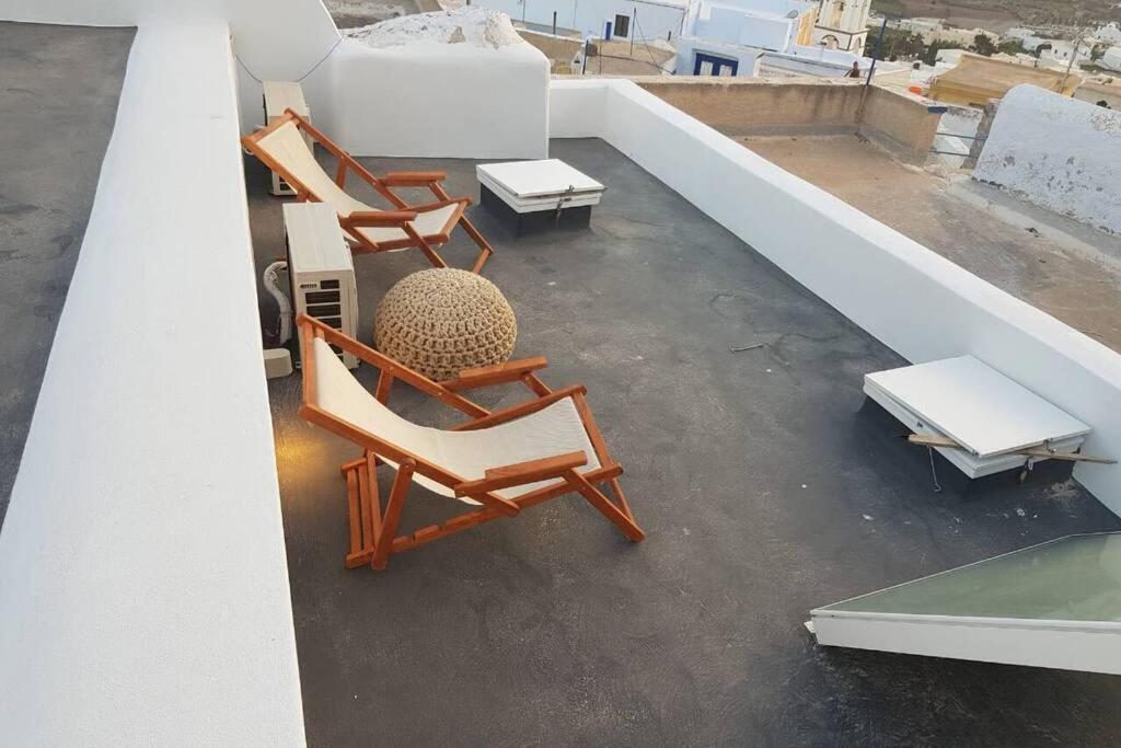 Villa Santorini Folia Cave House With Jacuzzi Pyrgos Kallistis Exterior foto